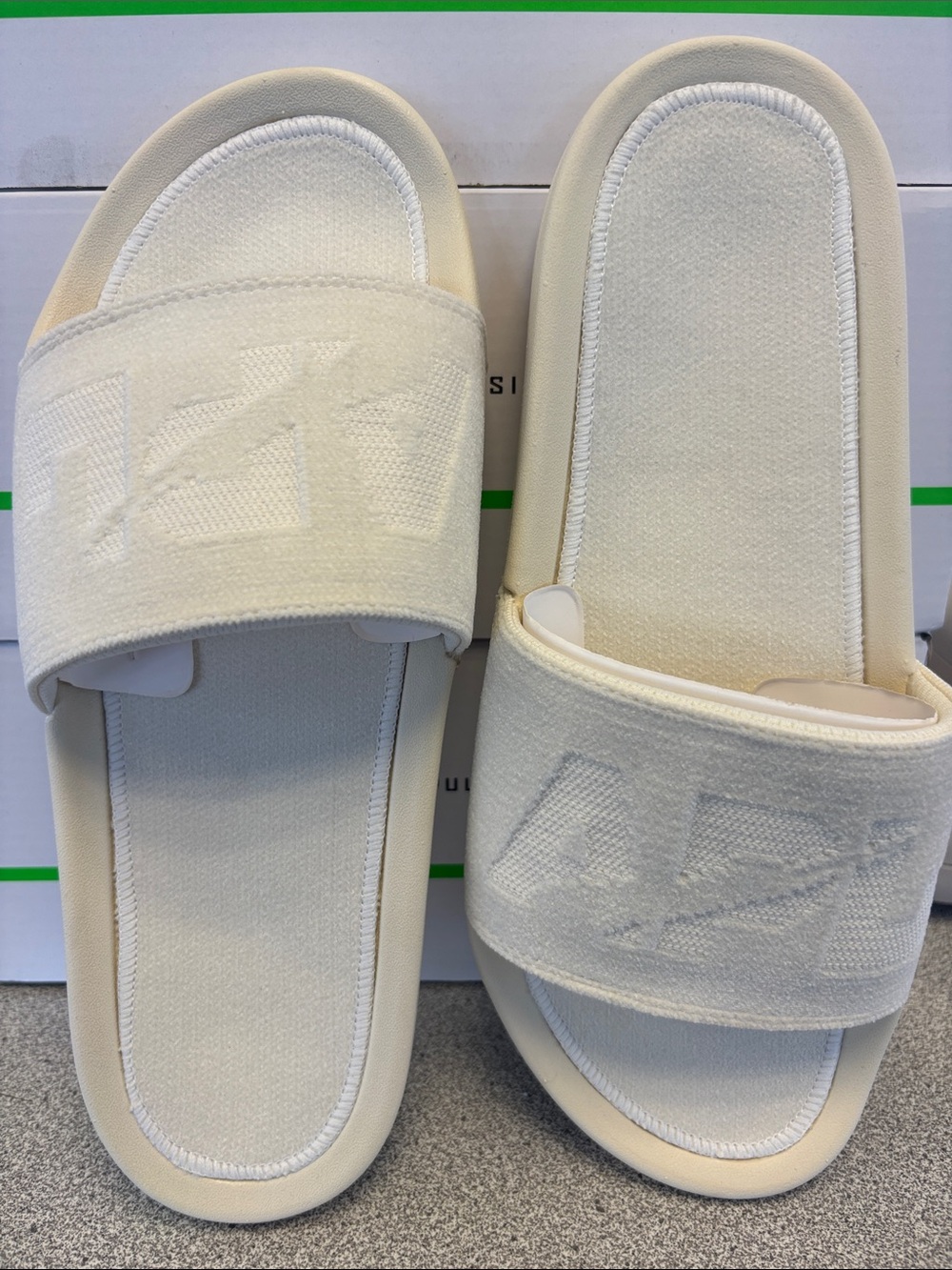 APL Women's Techloom Velvet Slide - Pristine Cream
